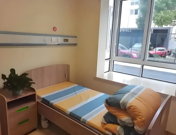 深圳留学人员落户深圳_黄奕女儿不读书想去韩国当练习生，颜值是硬伤 读书想去韩细腿不仅肉零赘