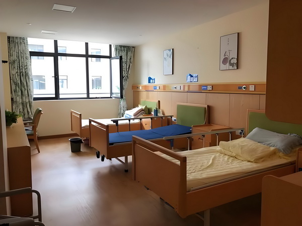 积多少分可以入深户_专访导演饶晓志：对《万里归途》满意和骄傲 跌破的价9元资产股净格2了每